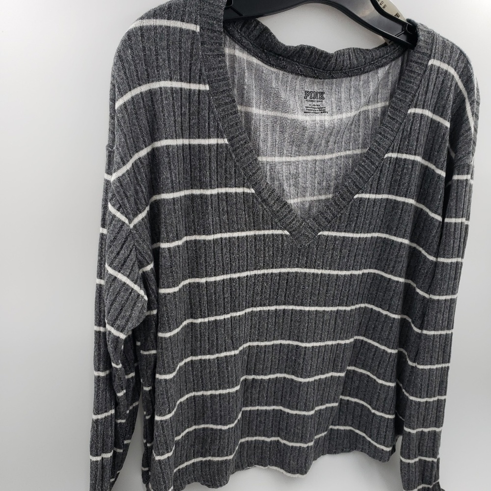 Victoria Secret PINK cropped, long sleeve v-neck
